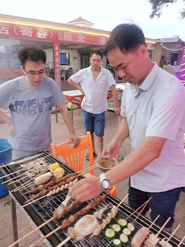 From Factory Floor to Food Stalls: How We Recharge to Build Better Bags