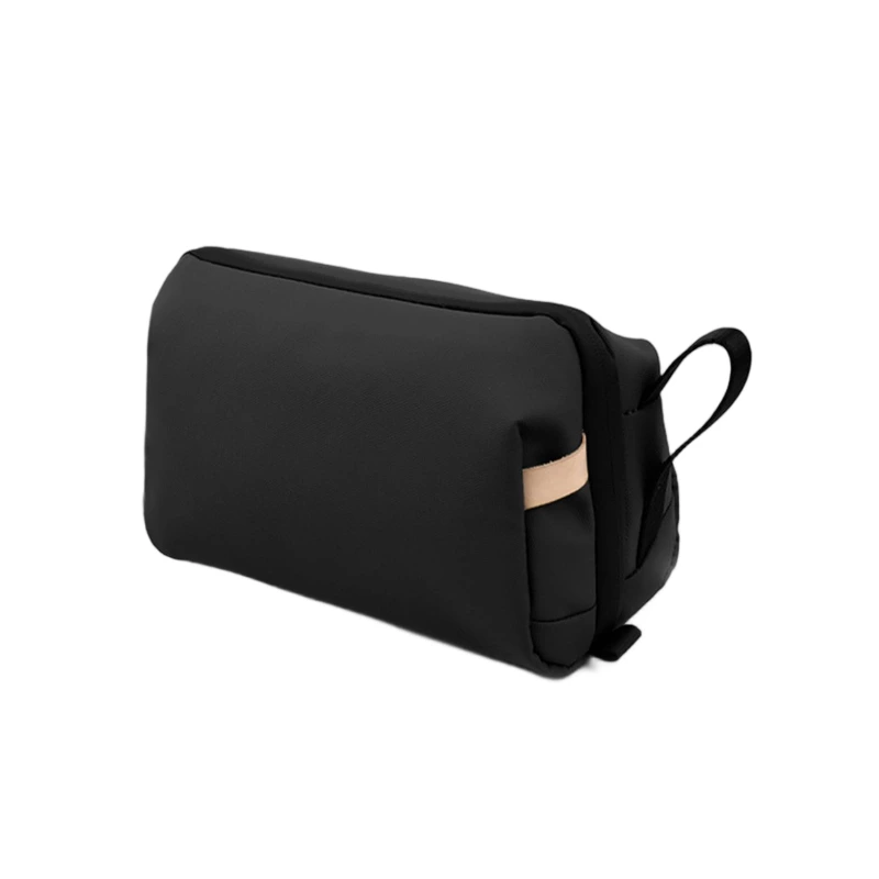 Toiletry Bags / Dopp Kits