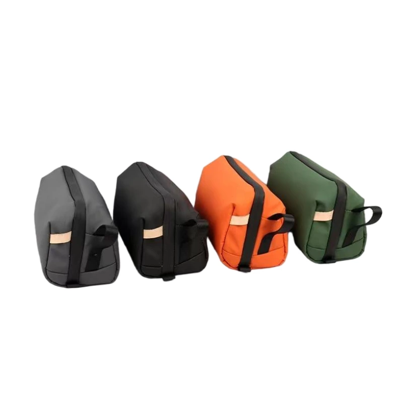 Toiletry Bags / Dopp Kits